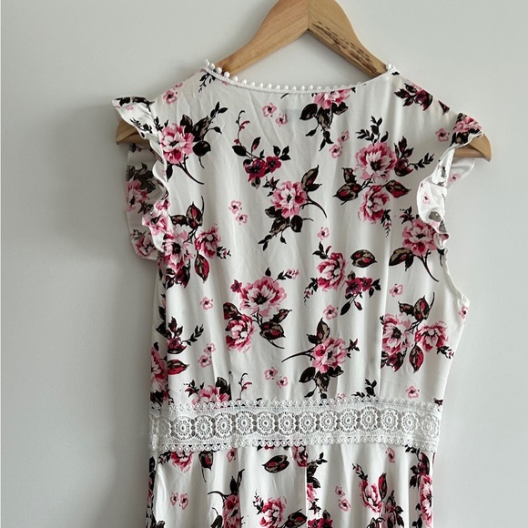 Floral SHEIN Dress - Picture 3 of 6